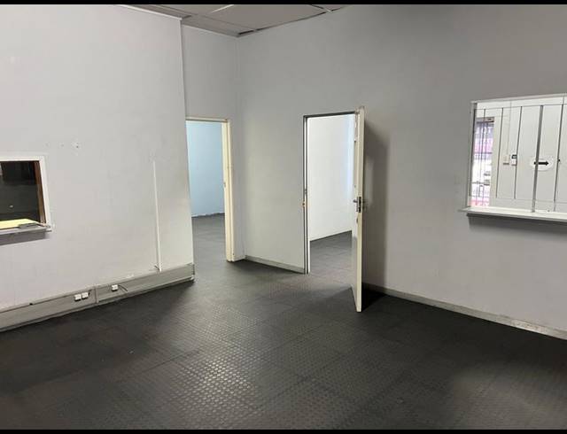 INDUSTRIAL PROPERTY TO RENT IN SIDWELL